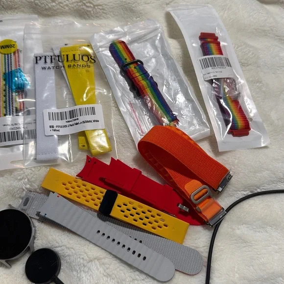 Samsung galaxy watch 7 and wrist bands - Picture 3 of 5